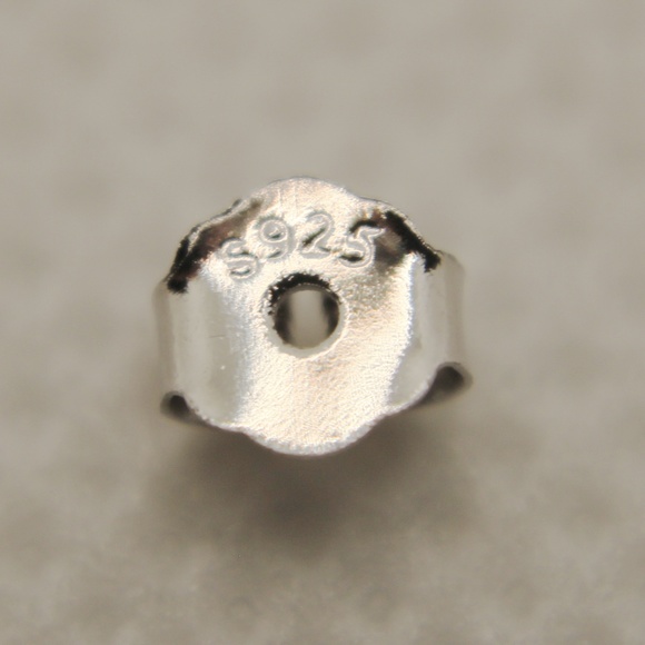 Genuine Freshwater Pearl Necklace and Earring Set - Picture 7 of 7